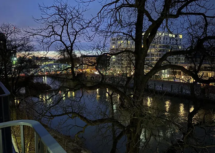 Staromiejski Bulwar By The River شقة *