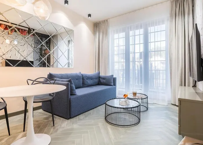 Staromiejski Bulwar By The River