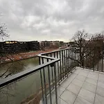 Staromiejski Bulwar By The River 弗罗茨瓦夫
