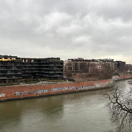 Staromiejski Bulwar By The River Apartment