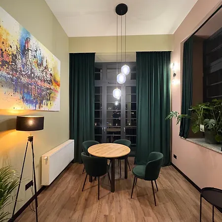 Staromiejski Bulwar By The River - Jana Pawla Ii