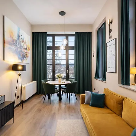 Apartment Staromiejski Bulwar By The River *