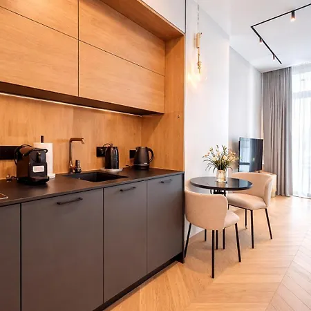 Staromiejski Bulwar By The River Apartment