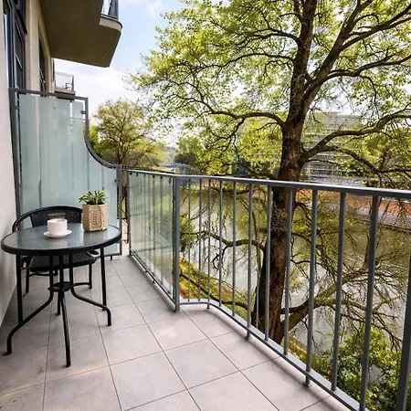 Staromiejski Bulwar By The River Apartment