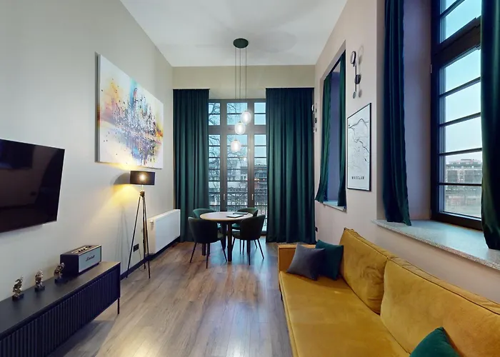 Staromiejski Bulwar By The River * Wroclaw